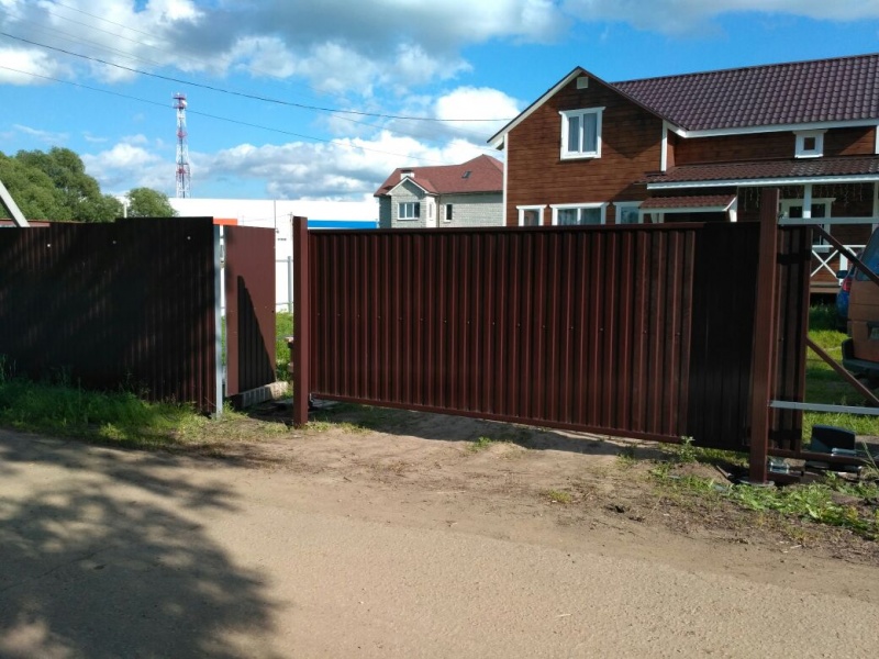 Откатные ворота на дачу